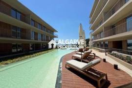 Luxurious brand new 3 bedroom apartment in front of Quarteira Beach, Algarve