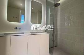 Luxurious brand new 3 bedroom apartment in front of Quarteira Beach, Algarve