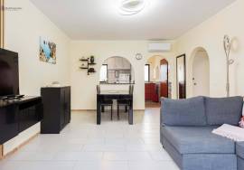 1 Bedroom Apartment in the Heart of Quarteira – 50m from the Beach and with All the Comfort