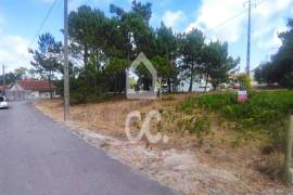 VIEIRA DE LEIRIA---Plot of land rustic located within the urban area with an area of 270 m2 with viability for the construction, situated in a quiet area of Vieira de Leiria, 3 km from Praia da Vieira.