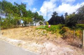 VIEIRA DE LEIRIA---Plot of land rustic located within the urban area with an area of 270 m2 with viability for the construction, situated in a quiet area of Vieira de Leiria, 3 km from Praia da Vieira.