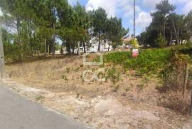 VIEIRA DE LEIRIA---Plot of land rustic located within the urban area with an area of 270 m2 with viability for the construction, situated in a quiet area of Vieira de Leiria, 3 km from Praia da Vieira.
