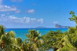 SUBLIME 4-BEDROOM DUPLEX WITH SEA VIEW IN POINTE AUX CANONNIERS – MAURITIUS