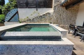 Authentic Stone Barn With 150 M2 Of Living Space, Renovated With Charm And High-End Amenities.
