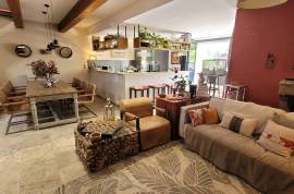 Authentic Stone Barn With 150 M2 Of Living Space, Renovated With Charm And High-End Amenities.