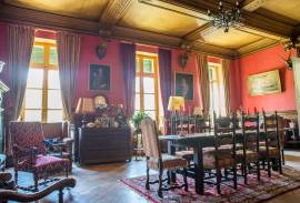 Magnifique Domaine Au Bord Du Canal Du Midi Avec Chateau Et Annexes Sur 5,63 Ha De Terrain