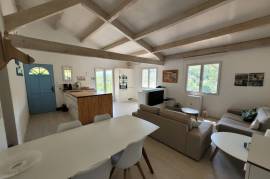 Superb Little Farmhouse Built In 2005, With 75 M2 Of Living Space On A Terraced Plot Of 2540 M2 With A Swimming Pool And Lovely Views.