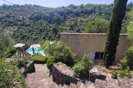 Superb Little Farmhouse Built In 2005, With 75 M2 Of Living Space On A Terraced Plot Of 2540 M2 With A Swimming Pool And Lovely Views.