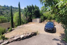 Superb Little Farmhouse Built In 2005, With 75 M2 Of Living Space On A Terraced Plot Of 2540 M2 With A Swimming Pool And Lovely Views.