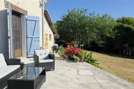 For Sale Unique House and Pool - Availles Limouzine - 86