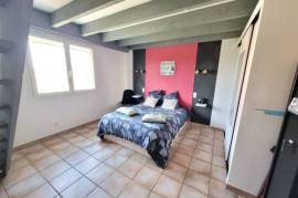 Detached Villa with Open Countryside Views