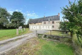 Detached Country House with Outbuilding