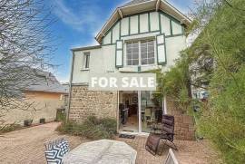 Detached Country House in Coastal Location