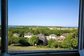 Detached Country House with Pool and Open Views