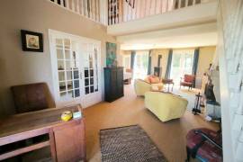 Detached Country House with Pool and Open Views