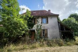 Country Farmhouse to Renovate with Outbuildings