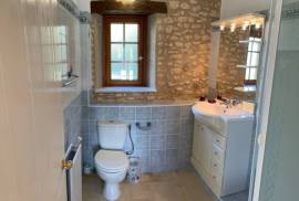 Superb Detached Country House with Swimming Pool