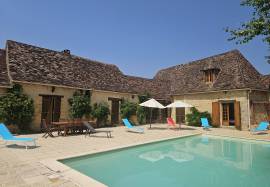 Superb Detached Country House with Swimming Pool