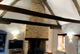 Superb Detached Country House with Swimming Pool