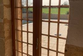 Superb Detached Country House with Swimming Pool