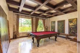 Villa Tuscana: Luxury Golf-Front Tuscan-Style Estate in Hacienda Pinilla