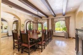 Villa Tuscana: Luxury Golf-Front Tuscan-Style Estate in Hacienda Pinilla
