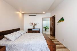 Penthouse 32: Luxury Ocean-View Condo at Peninsula Langosta
