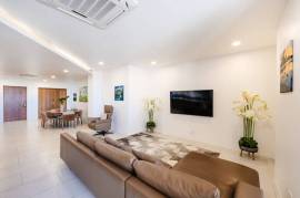 Penthouse 32: Luxury Ocean-View Condo at Peninsula Langosta