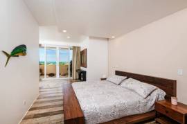 Penthouse 32: Luxury Ocean-View Condo at Peninsula Langosta