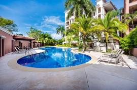 Penthouse 32: Luxury Ocean-View Condo at Peninsula Langosta