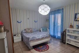 6 room, 162m2 Rope for sale in Saint genies de fontedit - 315 000 € *