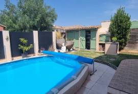 6 room, 162m2 Rope for sale in Saint genies de fontedit - 315 000 € *