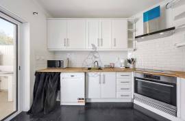 3 + 1 bedroom semi-detached house with large garage in Bemposta Portimão Alvor