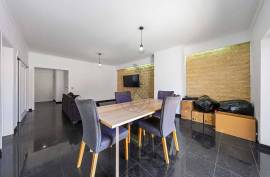 3 + 1 bedroom semi-detached house with large garage in Bemposta Portimão Alvor