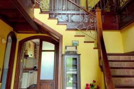 listing listing