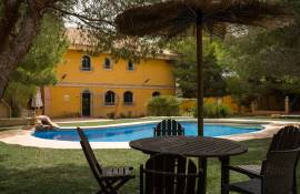 listing listing