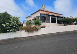 Charming Detached Home with Ocean Views in Prazeres, Calheta