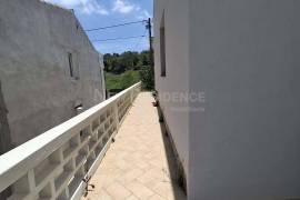 Loulé at 10km, 3 bedroom villa with spacious patio