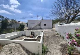 Loulé at 10km, 3 bedroom villa with spacious patio