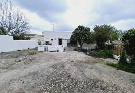 Loulé at 10km, 3 bedroom villa with spacious patio