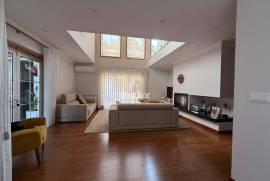 4 bedroom villa with pool in Esposende