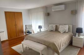 4 bedroom villa with pool in Esposende