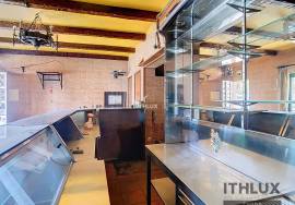 Your Refuge in Campo Maior – A Home with Soul and Potential