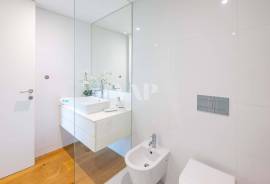 1 Bedroom Apartment in Luxury Development with Swimming Pool, Vilamoura