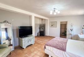 Spacious Countryside Villa with Pool, Annex & Flat Land for Sale in Loulé Algarve