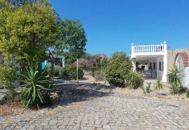 Spacious Countryside Villa with Pool, Annex & Flat Land for Sale in Loulé Algarve