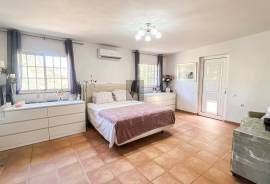 Spacious Countryside Villa with Pool, Annex & Flat Land for Sale in Loulé Algarve