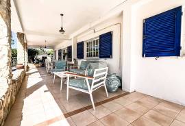 Spacious Countryside Villa with Pool, Annex & Flat Land for Sale in Loulé Algarve