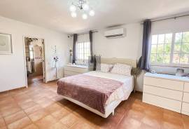 Spacious Countryside Villa with Pool, Annex & Flat Land for Sale in Loulé Algarve