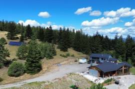 Excellent 2 Bed House & Cabin For Sale In Kamloops British Columbia